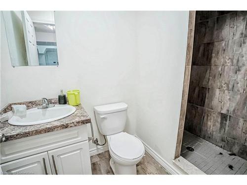 155 Mohawk Road E, Hamilton, ON - Indoor Photo Showing Bathroom