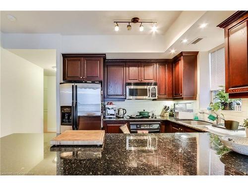 310-77 Mcmurrich Street, Toronto, ON - Indoor Photo Showing Kitchen