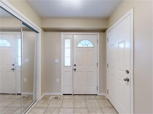 45 Lisbeth Crescent, Kawartha Lakes, ON - Indoor Photo Showing Other Room