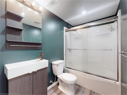 45 Lisbeth Crescent, Kawartha Lakes, ON - Indoor Photo Showing Bathroom