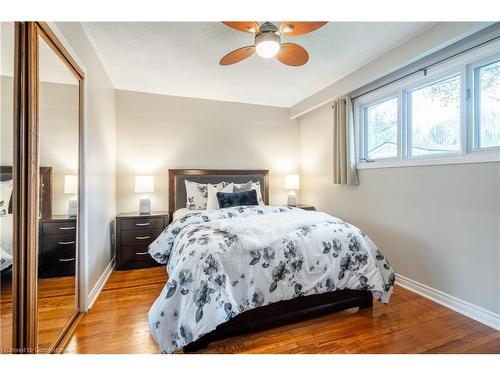 356 Delrex Boulevard, Halton, ON - Indoor Photo Showing Bedroom