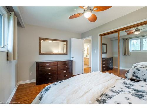 356 Delrex Boulevard, Halton, ON - Indoor Photo Showing Bedroom