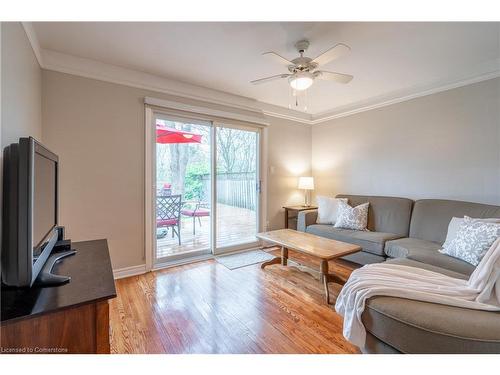 356 Delrex Boulevard, Halton, ON - Indoor Photo Showing Living Room