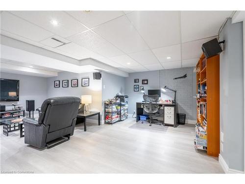 356 Delrex Boulevard, Halton, ON - Indoor