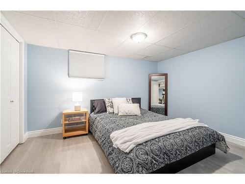 356 Delrex Boulevard, Halton, ON - Indoor Photo Showing Bedroom