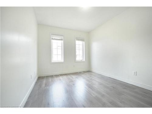 9-420 Linden Drive, Cambridge, ON - Indoor Photo Showing Other Room