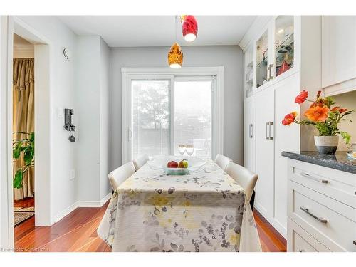 1220 Old Oak Drive, Oakville, ON - Indoor Photo Showing Dining Room