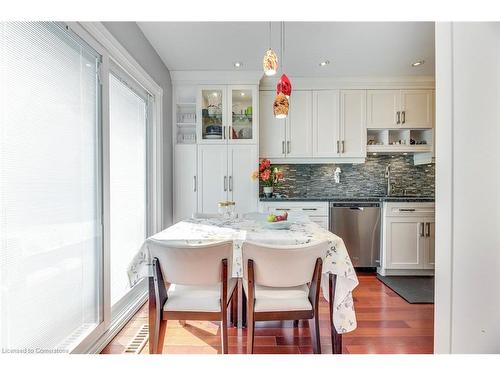 1220 Old Oak Drive, Oakville, ON - Indoor Photo Showing Dining Room