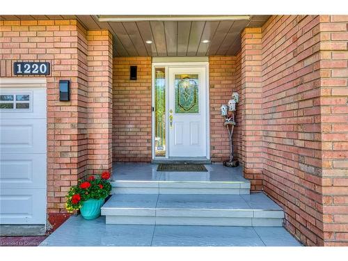 1220 Old Oak Drive, Oakville, ON - Outdoor With Exterior