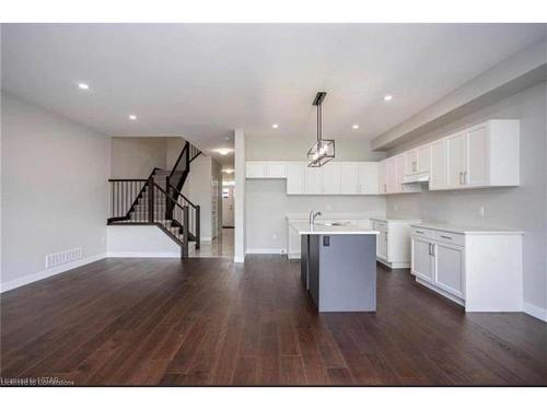 3622 Southbridge Avenue, London, ON - Indoor Photo Showing Kitchen