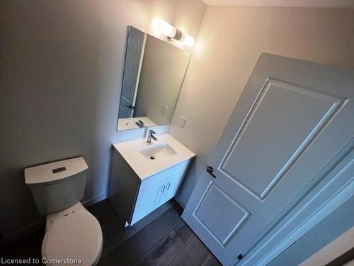 70-405 Myers Road, Cambridge, ON - Indoor Photo Showing Bathroom