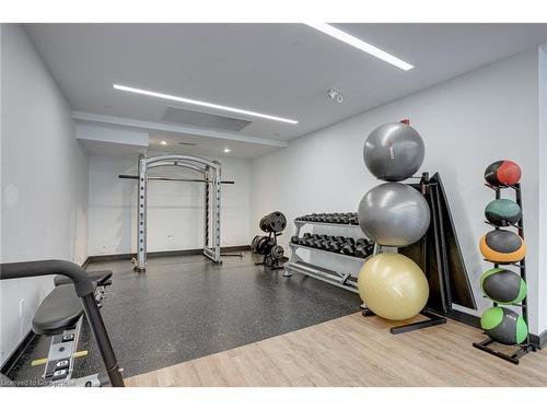 A527-5230 Dundas Street, Burlington, ON - Indoor Photo Showing Gym Room