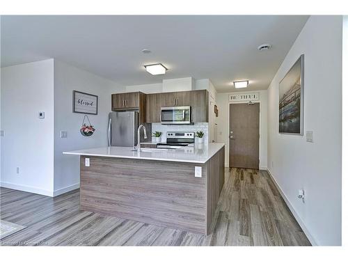 308-455 Charlton Avenue E, Hamilton, ON - Indoor Photo Showing Kitchen