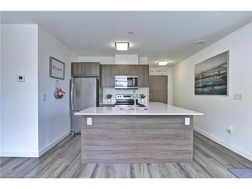 308-455 Charlton Avenue E, Hamilton, ON - Indoor Photo Showing Kitchen