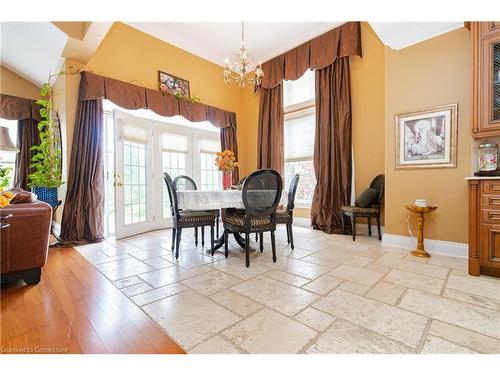 85 Blackburn Drive, Brantford, ON - Indoor Photo Showing Dining Room