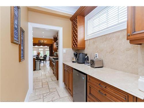 85 Blackburn Drive, Brantford, ON - Indoor Photo Showing Kitchen