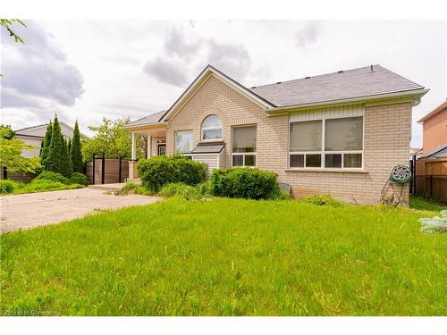 85 Blackburn Drive, Brantford, ON - Outdoor