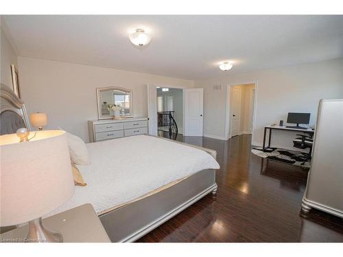 5 Crowsnest Crescent, Brampton, ON - Indoor Photo Showing Bedroom