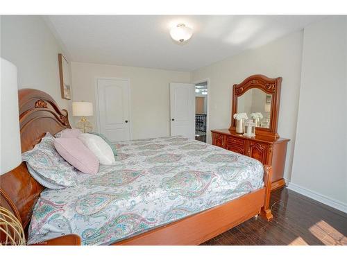 5 Crowsnest Crescent, Brampton, ON - Indoor Photo Showing Bedroom