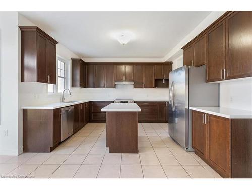 9175 White Oak Avenue, Niagara Falls, ON - Indoor Photo Showing Kitchen