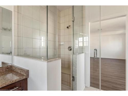 9175 White Oak Avenue, Niagara Falls, ON - Indoor Photo Showing Bathroom