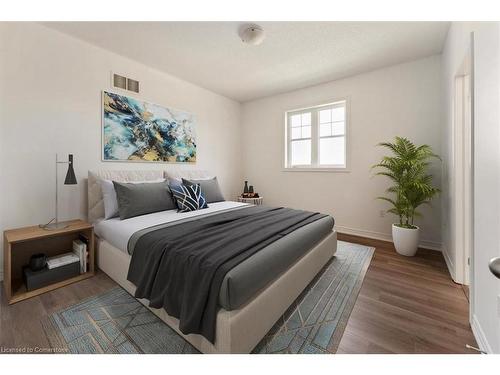 9175 White Oak Avenue, Niagara Falls, ON - Indoor Photo Showing Bedroom