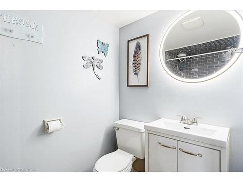 2 1/2 Leaside Drive, St. Catharines, ON - Indoor Photo Showing Bathroom