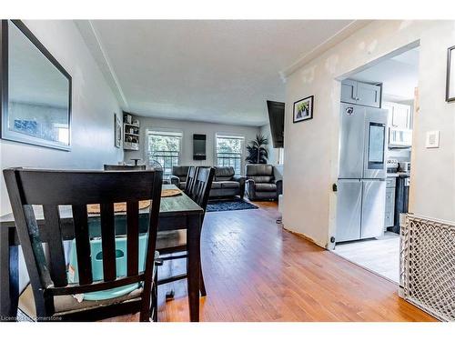 2 1/2 Leaside Drive, St. Catharines, ON - Indoor Photo Showing Other Room