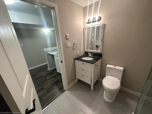 795 Freeport Street, London, ON - Indoor Photo Showing Bathroom