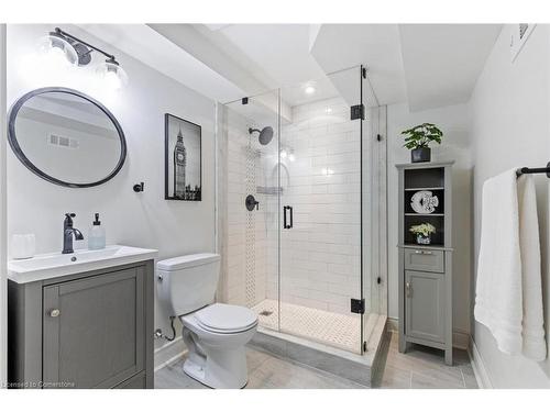 6981 Elliott Parliament Street, Mississauga, ON - Indoor Photo Showing Bathroom