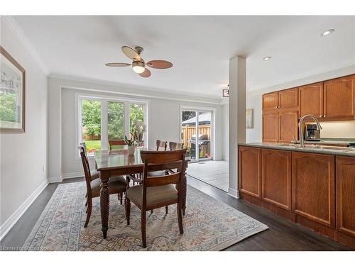 6981 Elliott Parliament Street, Mississauga, ON - Indoor Photo Showing Dining Room