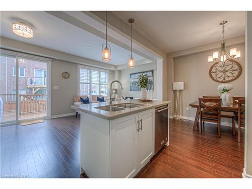 380 Threshing Mill Boulevard, Oakville, ON - Indoor Photo Showing Kitchen With Double Sink