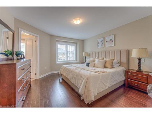 380 Threshing Mill Boulevard, Oakville, ON - Indoor Photo Showing Bedroom