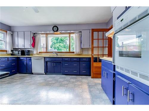 433 Bell Street, Port Colborne, ON - Indoor Photo Showing Kitchen With Double Sink