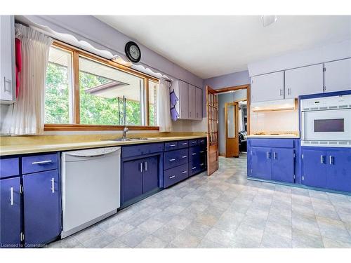 433 Bell Street, Port Colborne, ON - Indoor Photo Showing Kitchen