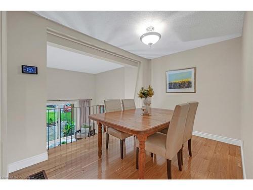 27-2020 South Millway, Mississauga, ON - Indoor Photo Showing Dining Room