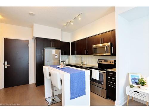 1413-55 Speers Road Drive, Oakville, ON - Indoor Photo Showing Kitchen With Stainless Steel Kitchen