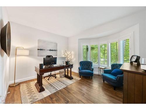 1958 Forest Valley Drive, Innisfil, ON - Indoor Photo Showing Living Room