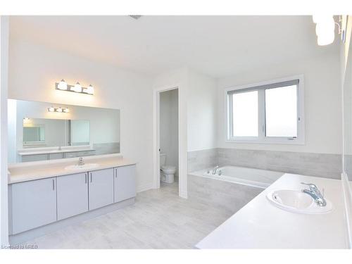 102 Rugman Crescent, Springwater, ON - Indoor Photo Showing Bathroom