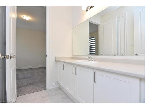 102 Rugman Crescent, Springwater, ON - Indoor Photo Showing Bathroom