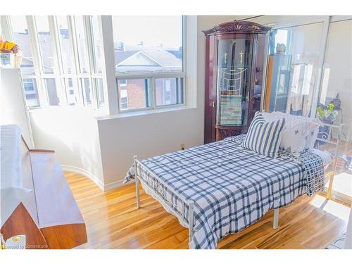 407-1655 Pickering Parkway, Pickering, ON - Indoor Photo Showing Bedroom