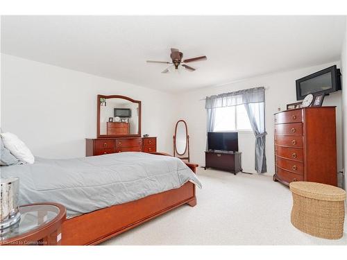 155 Thomas Avenue, Brantford, ON - Indoor Photo Showing Bedroom