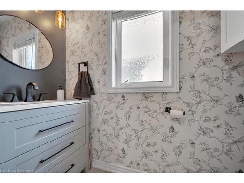 41 Vincent Street Street, Fergus, ON - Indoor Photo Showing Bathroom