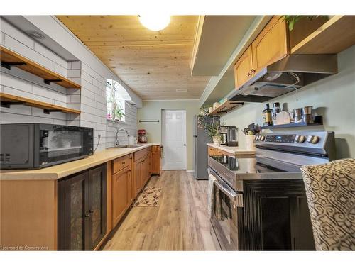 41 Vincent Street Street, Fergus, ON - Indoor Photo Showing Kitchen