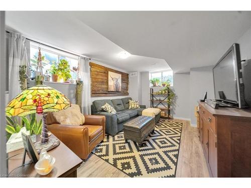 41 Vincent Street Street, Fergus, ON - Indoor Photo Showing Living Room