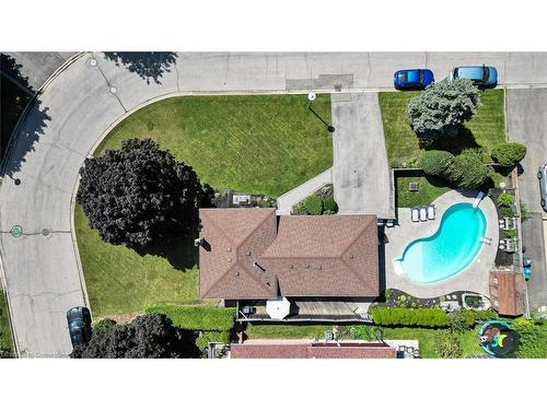 17 Gondola Crescent, Brampton, ON - Outdoor With In Ground Pool