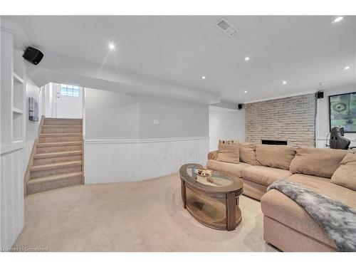 17 Gondola Crescent, Brampton, ON - Indoor Photo Showing Living Room