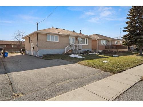 Bsmt-577 Shakespeare Avenue, Oshawa, ON - Outdoor