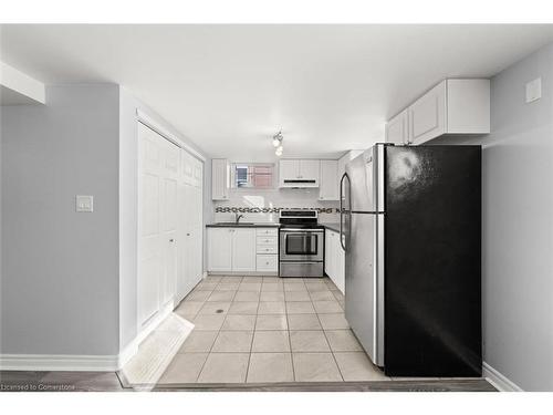 Bsmt-577 Shakespeare Avenue, Oshawa, ON - Indoor Photo Showing Kitchen