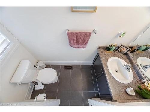 64 Macklin Street, Brantford, ON - Indoor Photo Showing Bathroom